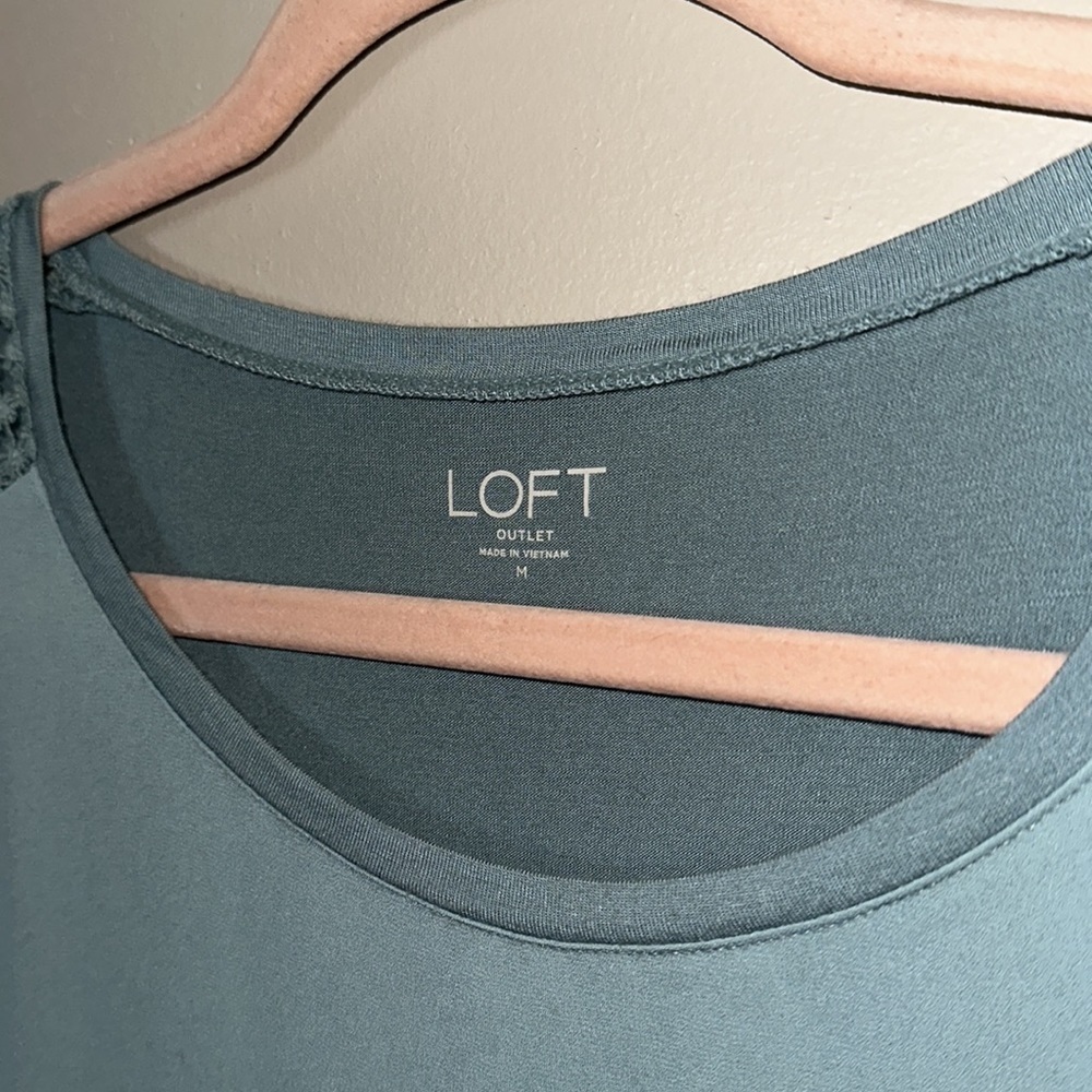 Loft Blue Eyelet Sleeve Top |‎ Medium - Picture 3 of 5